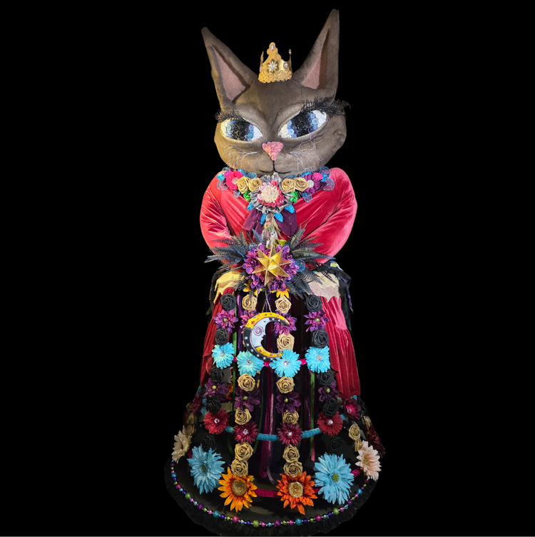 The Land of Mau: Queen Ellie