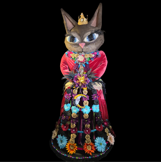 The Land of Mau: Queen Ellie
